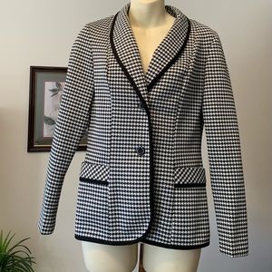 Classic Herringbone Blazer